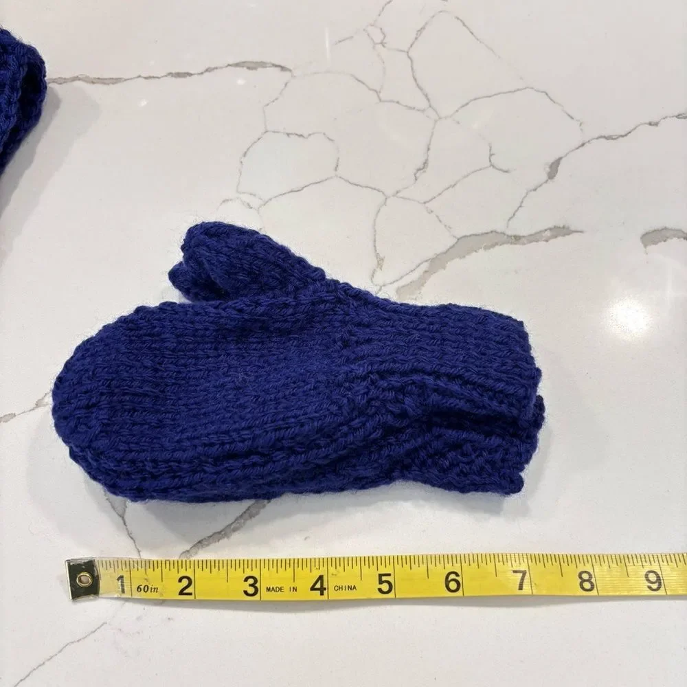 Handmade Knit Hat Mittens Set in Navy Blue Hand made Youth OSFA Stretch Beanie